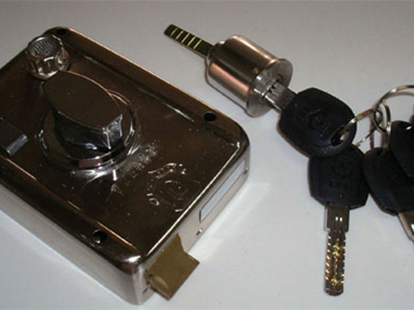 潍坊上门换锁电话